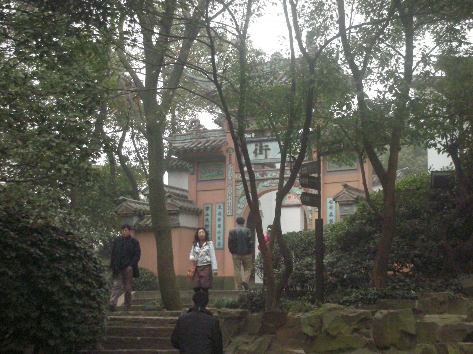 2000年ほど前は錫(スズ)の産地だったが、今は錫がない無錫(その2..無錫を代表する観光地である太湖)